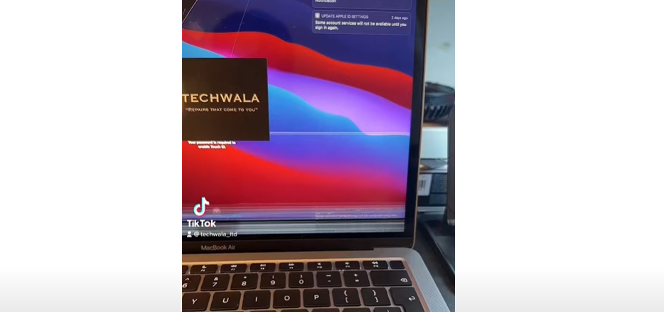 Macbook Screen Cracked